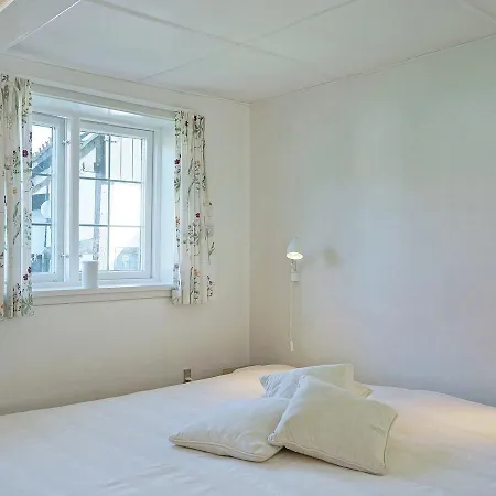 Two-bedroom Holiday In 10 Сasa de vacaciones