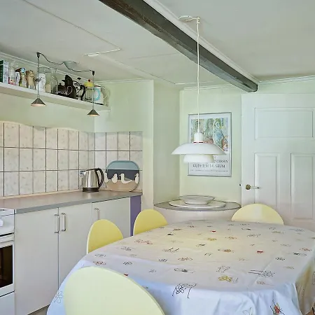 Two-bedroom Holiday In 10